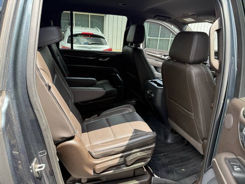 Used 2021 GMC Yukon XL Denali AWD/4WD image 22