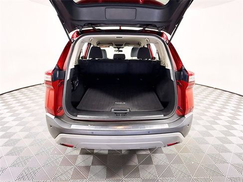 Certified 2021 Nissan Rogue SV image 34