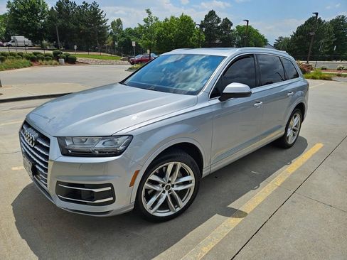 Used 2018 Audi Q7 3.0T Prestige w/ Prestige Package AWD/4WD image 2