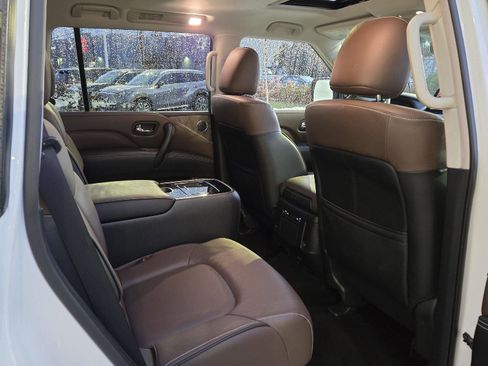 Certified 2024 INFINITI QX80 Premium Select w/ Cargo Package image 19