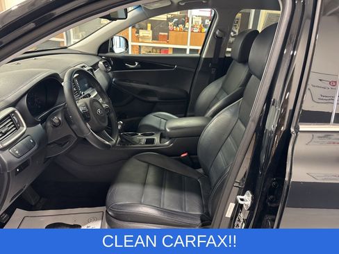 Used 2017 Kia Sorento LX w/ LX Convenience Package image 13