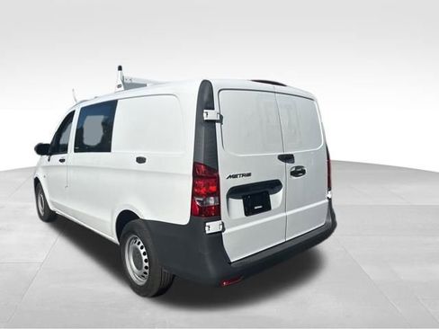 Used 2022 Mercedes-Benz Metris image 4