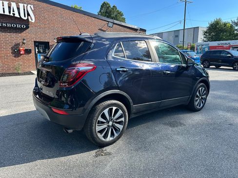 Used 2022 Buick Encore Preferred w/ Safety Package II AWD/4WD image 7