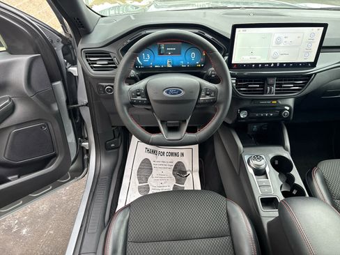 Used 2023 Ford Escape ST-Line Select w/ Tech Pack #2 image 9
