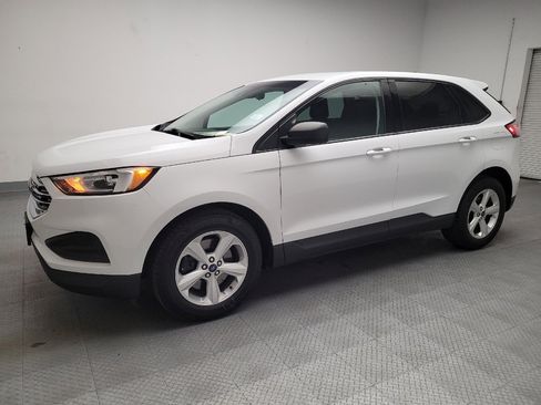 Used 2020 Ford Edge SE image 2