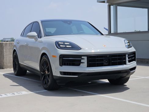 Certified 2026 Porsche Cayenne S AWD/4WD image 10