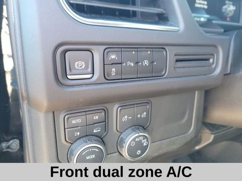 Used 2024 Chevrolet Suburban LT image 7