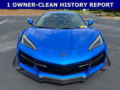 Used 2024 Chevrolet Corvette Z06 w/ Z07 Performance Package RWD image 11
