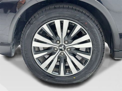 Used 2020 Mitsubishi Outlander ES image 47