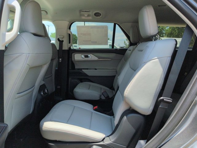 New 2026 Ford Explorer Active w/ Active Comfort Package RWD image 14