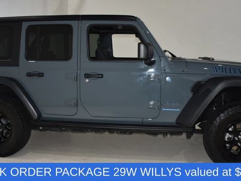 Used 2024 Jeep Wrangler Unlimited AWD/4WD image 3
