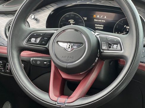 Certified 2023 Bentley Bentayga Extended Wheelbase AWD/4WD image 28