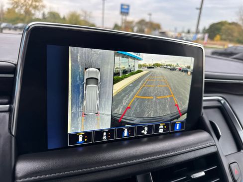 Certified 2023 Chevrolet Suburban Z71 w/ Luxury Package image 22