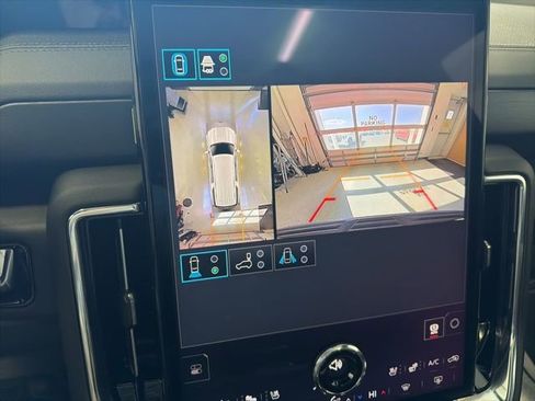 Used 2026 GMC Yukon XL Denali w/ Sun & Power Step Package AWD/4WD image 4