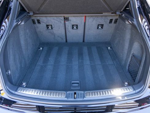 Certified 2025 Porsche Macan S image 46