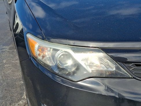 Used 2012 Toyota Camry SE image 9