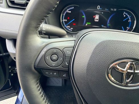 Used 2025 Toyota RAV4 XLE w/ Convenience Package AWD/4WD image 17
