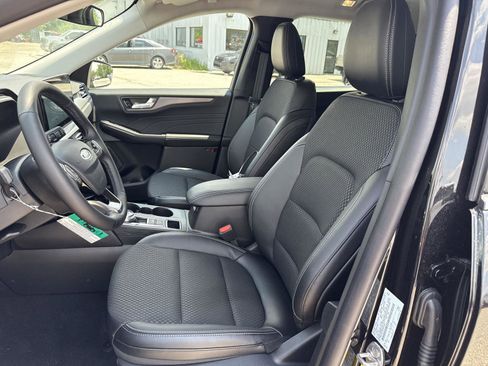 New 2025 Ford Escape PHEV image 11