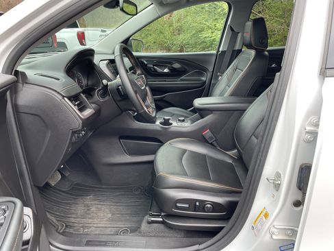 Used 2024 GMC Terrain AT4 image 11