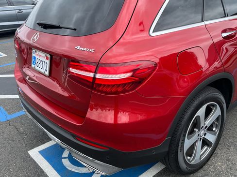 Used 2017 Mercedes-Benz GLC 300 4MATIC image 9