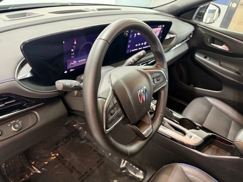 Used 2025 Buick Envista Sport Touring FWD image 19