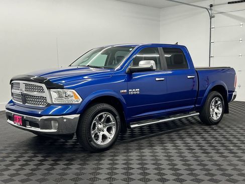 Used 2017 RAM 1500 Laramie AWD/4WD image 1
