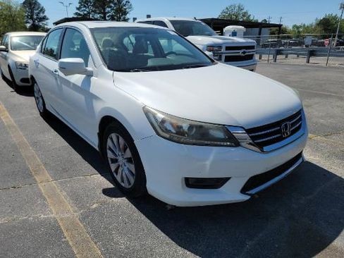 Used 2015 Honda Accord EX image 1