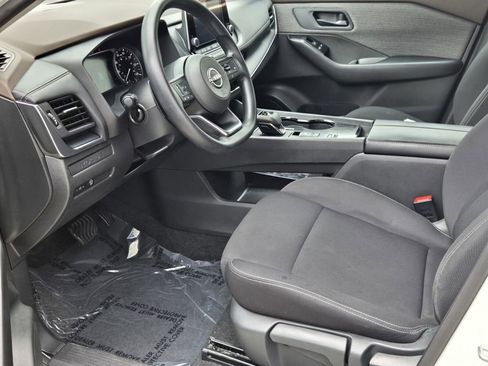 Used 2023 Nissan Rogue S image 10