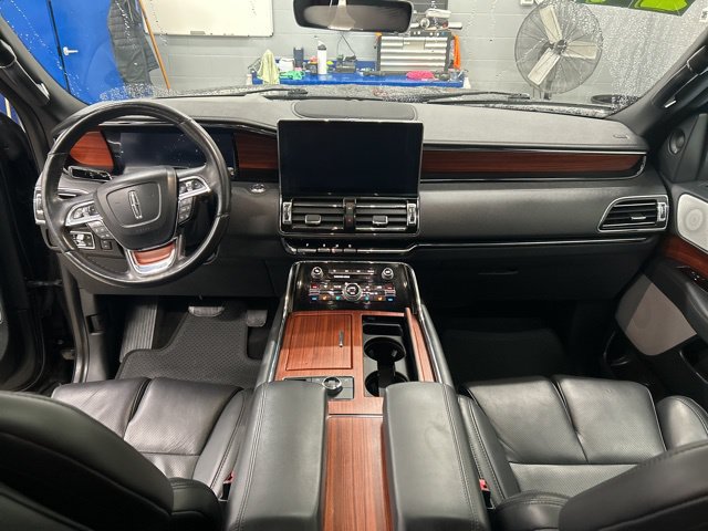 Used 2024 Lincoln Navigator L Reserve AWD/4WD image 12