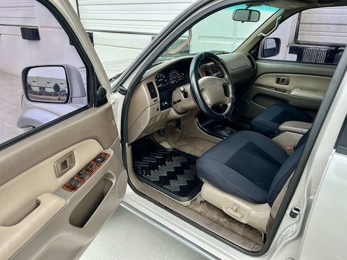 Used 1998 Toyota 4Runner Limited image 9
