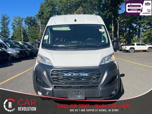 Used 2025 RAM ProMaster 2500 w/ Convenience Group FWD image 2