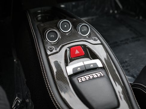 Used 2012 Ferrari 458 Italia Coupe RWD image 29