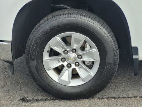 Used 2022 Chevrolet Silverado 1500 LT w/ Safety Package RWD image 11