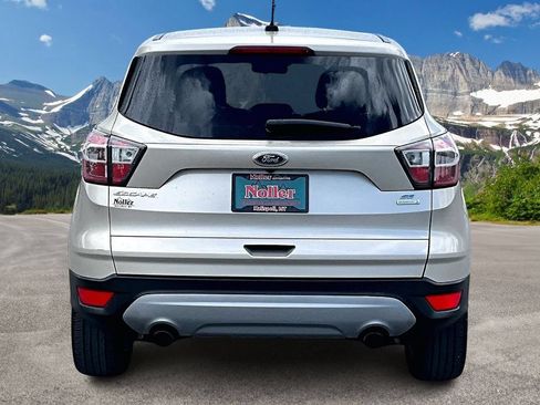 Used 2017 Ford Escape SE FWD image 4