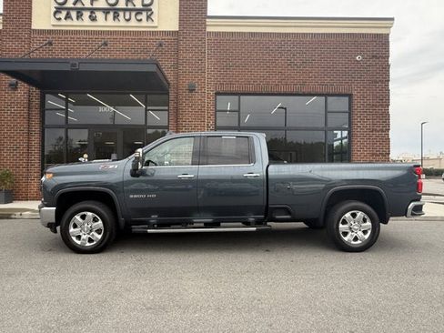 Used 2020 Chevrolet Silverado 3500 LTZ w/ LTZ Plus Package AWD/4WD image 3