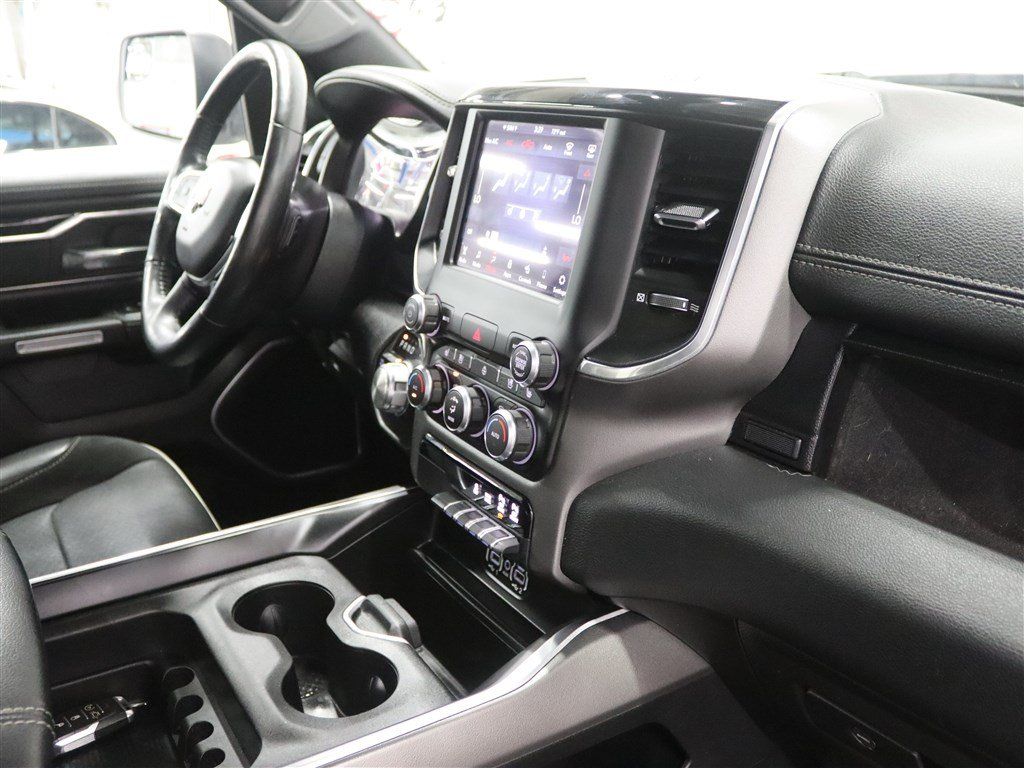 Used 2020 RAM 1500 Laramie w/ Sport Appearance Package AWD/4WD image 31