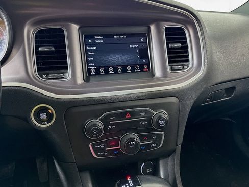 Used 2022 Dodge Charger SXT RWD image 10
