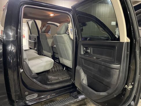 Used 2015 RAM 3500 Tradesman w/ Chrome Appearance Group image 28