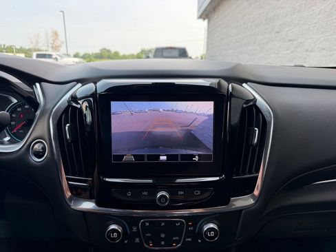 Used 2020 Chevrolet Traverse LT AWD/4WD image 13