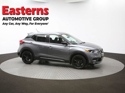 Used 2020 Nissan Kicks SR FWD image 44