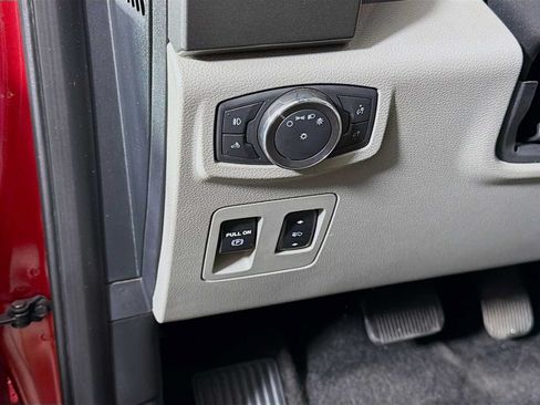 Used 2018 Ford F150 XLT w/ Equipment Group 302A Luxury AWD/4WD image 8