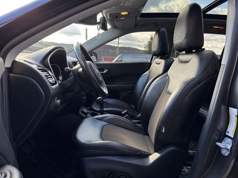 Used 2020 Jeep Compass Altitude image 14