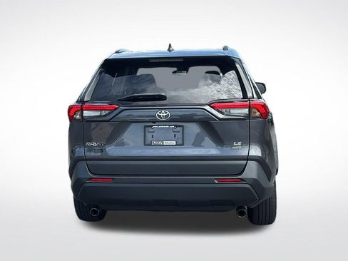 Used 2021 Toyota RAV4 LE AWD/4WD image 6