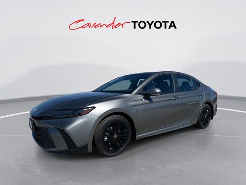 Certified 2026 Toyota Camry SE image 1