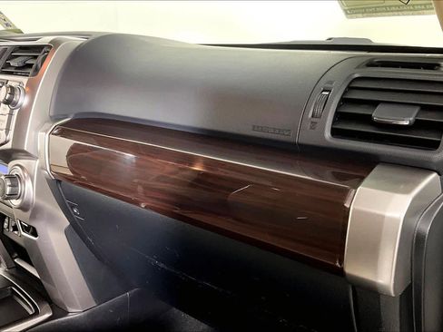 Used 2014 Toyota 4Runner Limited image 17