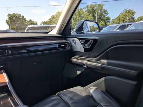 Used 2020 Lincoln Aviator Reserve w/ Equipment Group 202A AWD/4WD image 17