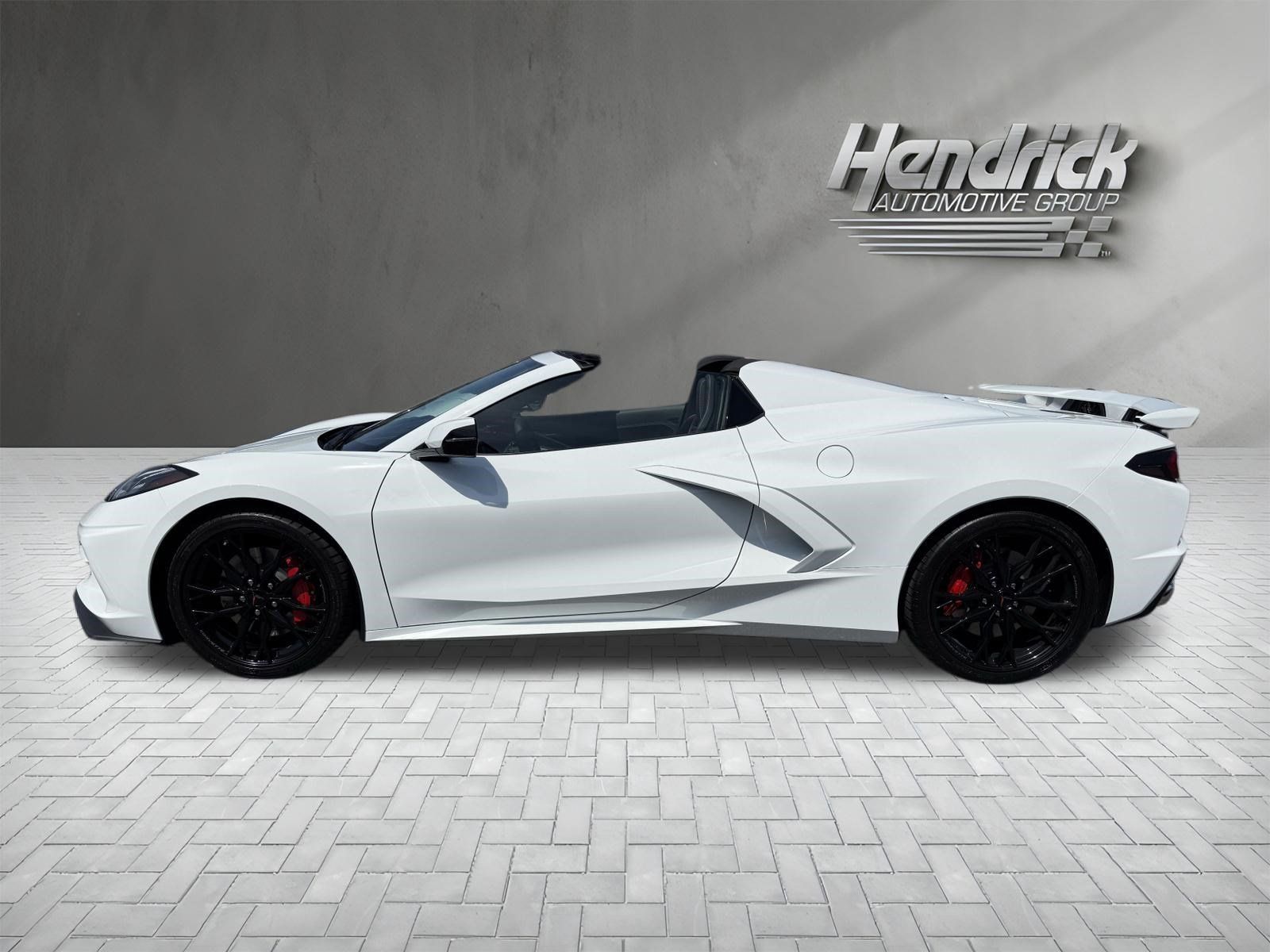 Used 2026 Chevrolet Corvette Stingray Convertible w/ Z51 Performance Package RWD image 9