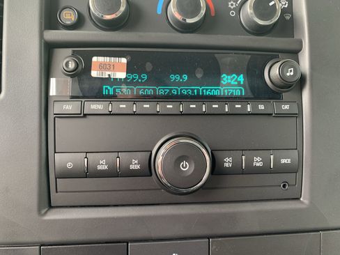 New 2025 GMC Savana 3500 w/ Power Convenience Package image 27