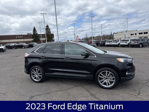 Used 2023 Ford Edge Titanium w/ Class II Trailer Tow Package AWD/4WD image 6