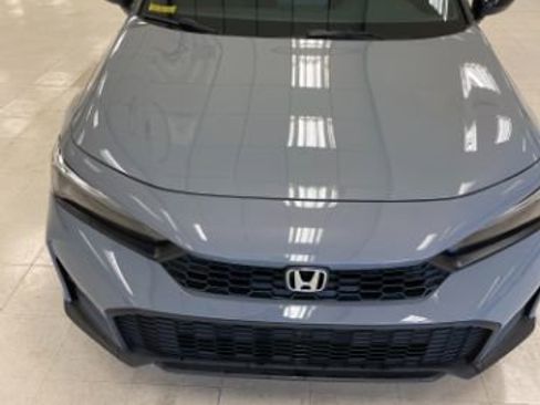 Used 2025 Honda Civic Sport image 2